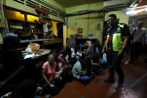 OPERASI IMIGRESEN DI CENTRAL MARKET