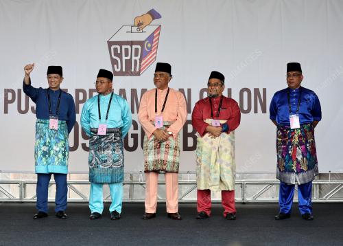 CALON BERTANDING