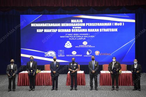 DATUK RAZARUDIN HUSAIN