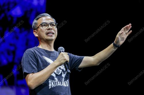 FAHMI FADZIL