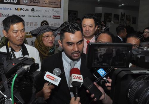 KHAIRUL FIRDAUS AKBAR KHAN