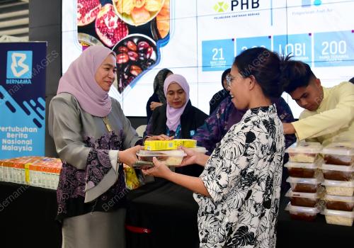 MASTURA HASSAN