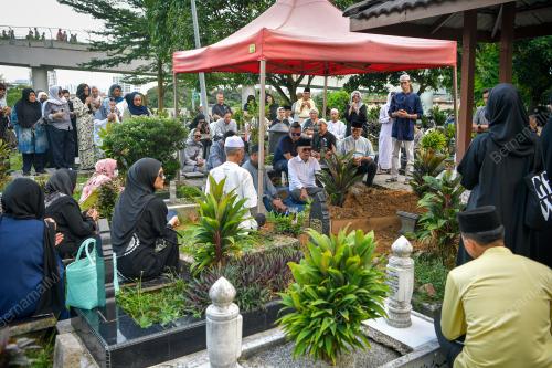 KEBUMI JENAZAH DATUK NOOR FARIDA ARIFFIN