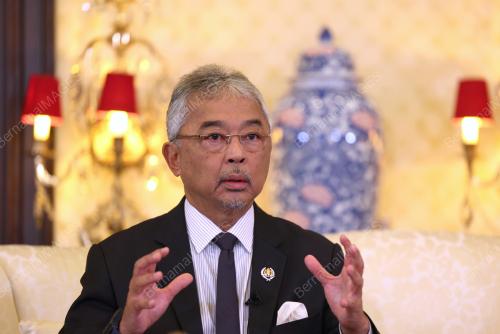 AL-SULTAN ABDULLAH RI'AYATUDDIN AL-MUSTAFA BILLAH SHAH