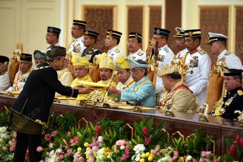 KL104_31012019_AGONG_BN201901289402