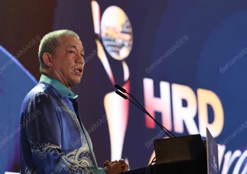 DATUK SERI FADILLAH YUSOF