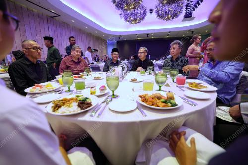 FAHMI FADZIL