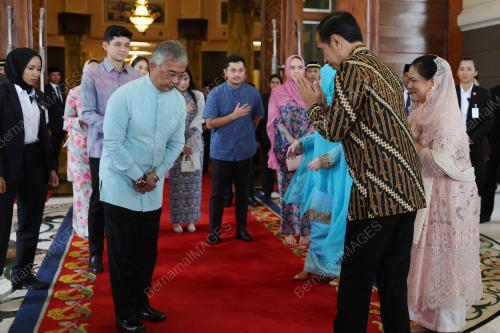 AL-SULTAN ABDULLAH RI'AYATUDDIN AL-MUSTAFA BILLAH SHAH