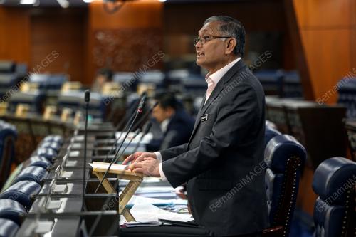 DATUK SERI DR SHAMSUL ANUAR NASARAH
