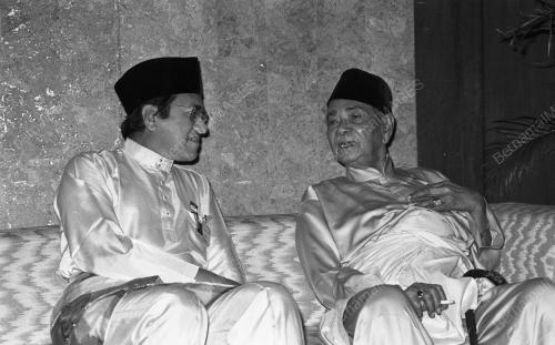 KL106_07072015_MESYUARAT_UMNO