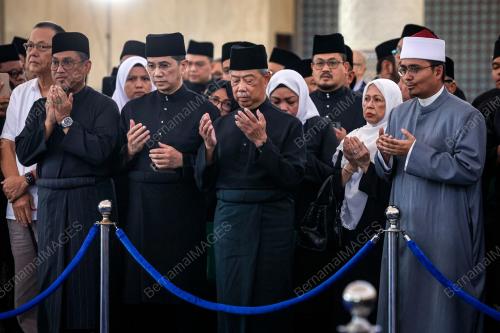 TAN SRI MUHYIDDIN YASSIN