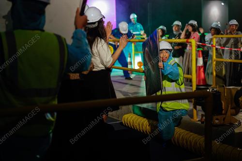 TEATER AMAL IWK ˜NAJIS JADI TEMAN'