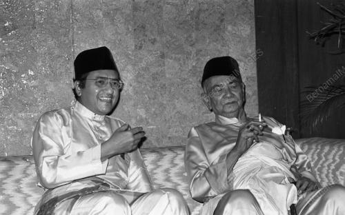 KL107_07072015_MESYUARAT_UMNO