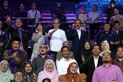 FAHMI FADZIL