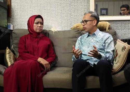 FAHMI FADZIL