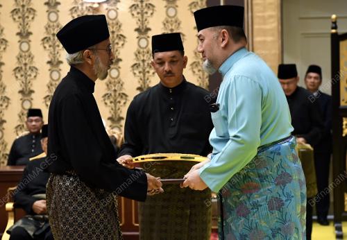 KL108_17072018_WATIKAH