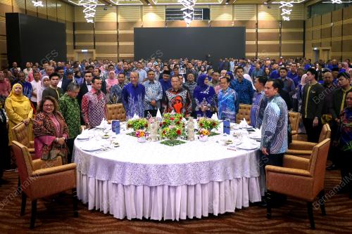 DATUK SERI ALEXANDER NANTA LINGGI
