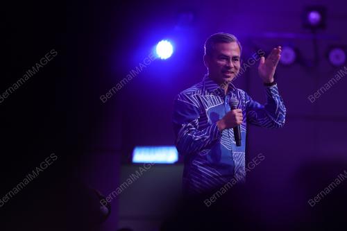 FAHMI FADZIL