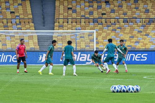 LATIHAN LAOS PIALA ASIA