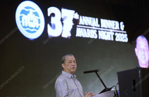 DATUK SERI FADILLAH YUSOF