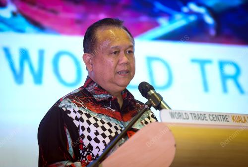 DATUK SERI ALEXANDER NANTA LINGGI