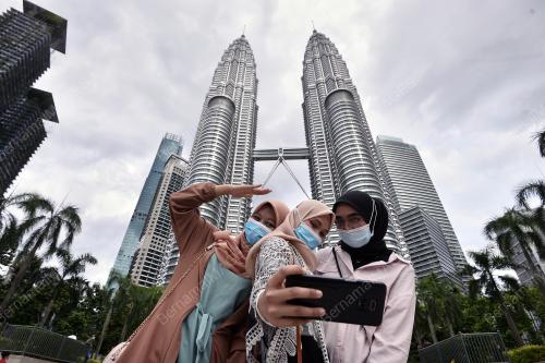 TINJAUAN PENGUATKUASAAN PELITUP MUKA