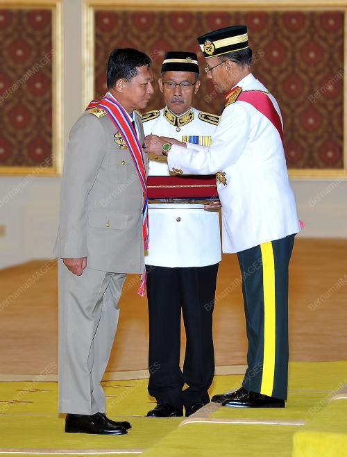 KL10_01102013_AGONG