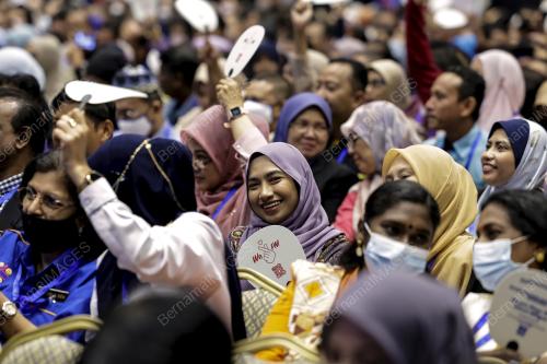 DATUK SERI ISMAIL SABRI YAAKOB