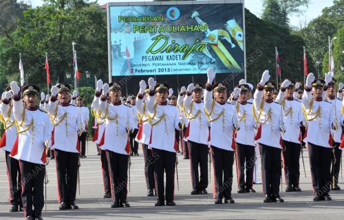KL10_02022013_AGONG