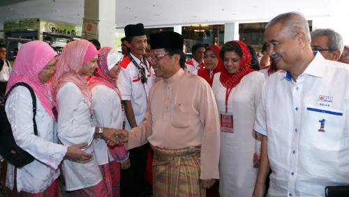 DATUK SERI MOHD SHAFIE APDAL