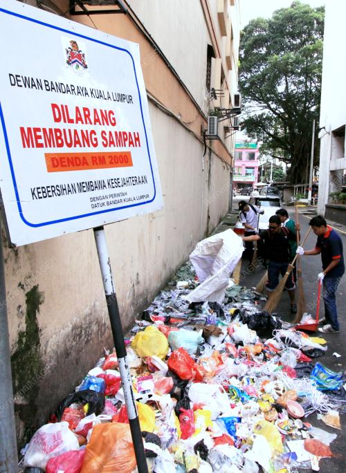KL10_02052012_GOTONG-ROYONG