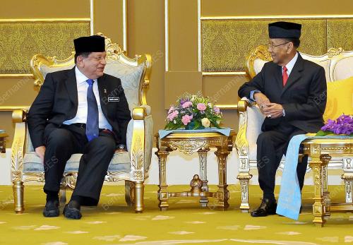 KL10_02062013_AGONG