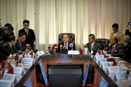 KL10_02082017_PARLIMEN
