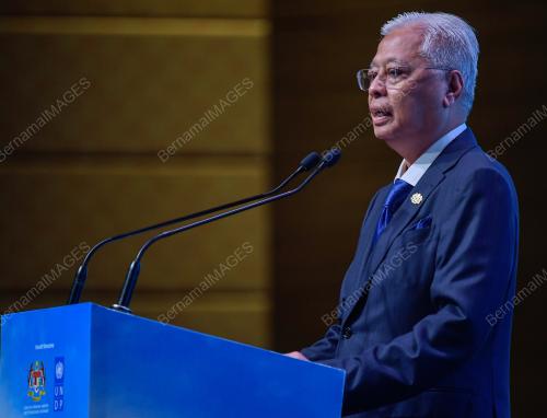 DATUK SERI ISMAIL SABRI YAAKOB