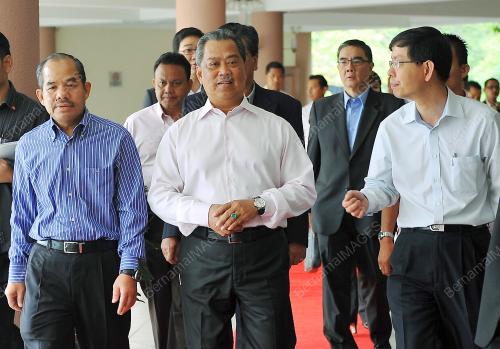 TAN SRI MUHYIDDIN YASSIN