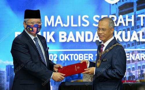 TAN SRI ANNUAR MUSA