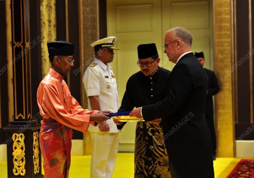 KL10_02122016_AGONG_DUTA