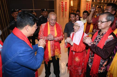DATUK SERI DR WAN AZIZAH WAN ISMAIL