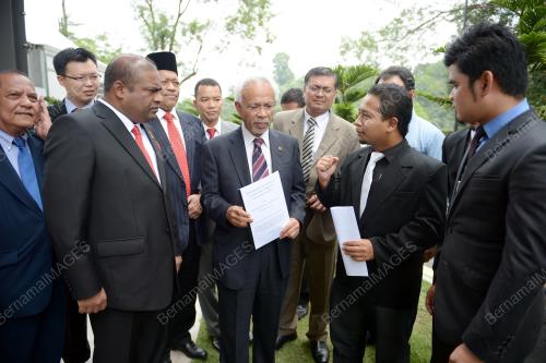 KL10_03042014_BANTAHAN