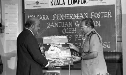 KL10_04022015_POSTER
