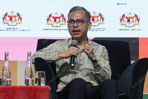FAHMI FADZIL