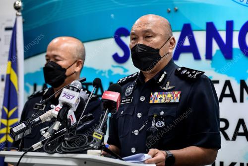DATUK MOHD KAMARUDIN MD DIN