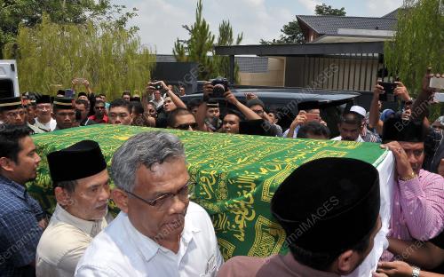 KL10_05042015_JENAZAH