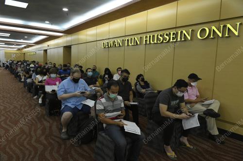 PUSAT PEMBERIAN VAKSIN (PPV) SEMPENA PEMBERIAN VAKSIN COVID-19 ASTRAZENECA KEPADA UMUM