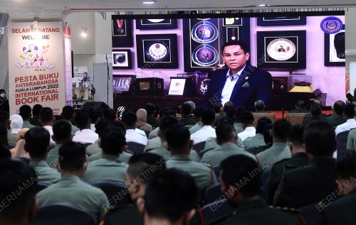MAJLIS PRA-PELANCARAN KARYA ˜TENTERA KE TAKHTA'