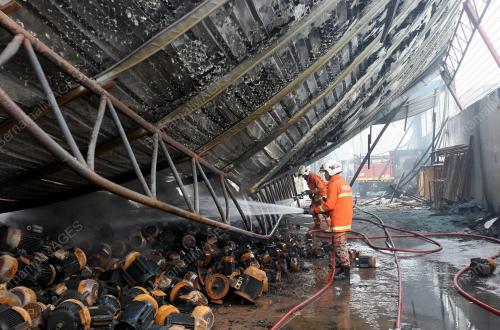 KILANG TERBAKAR