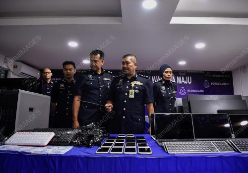 SIDANG MEDIA TANGKAPAN SINDIKET JUDI