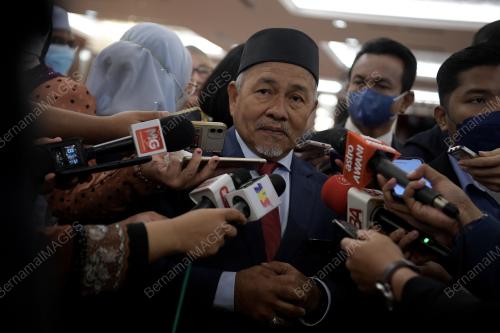 DATUK SERI TUAN IBRAHIM TUAN MAN