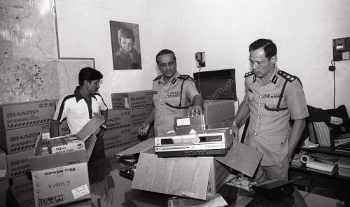 POLIS
