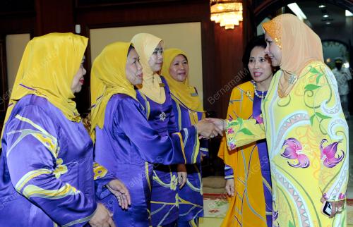 TUANKU NUR ZAHIRAH